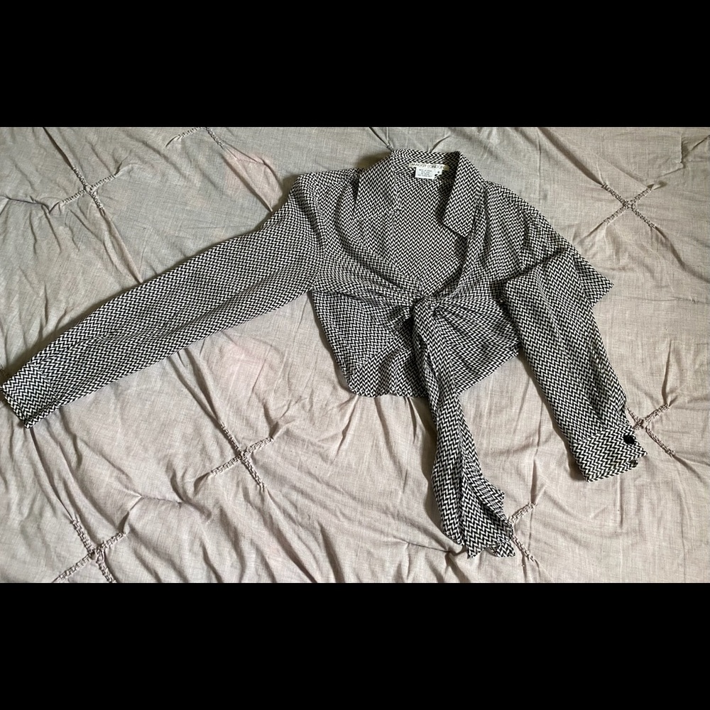 100% Silk crop blouse size 8